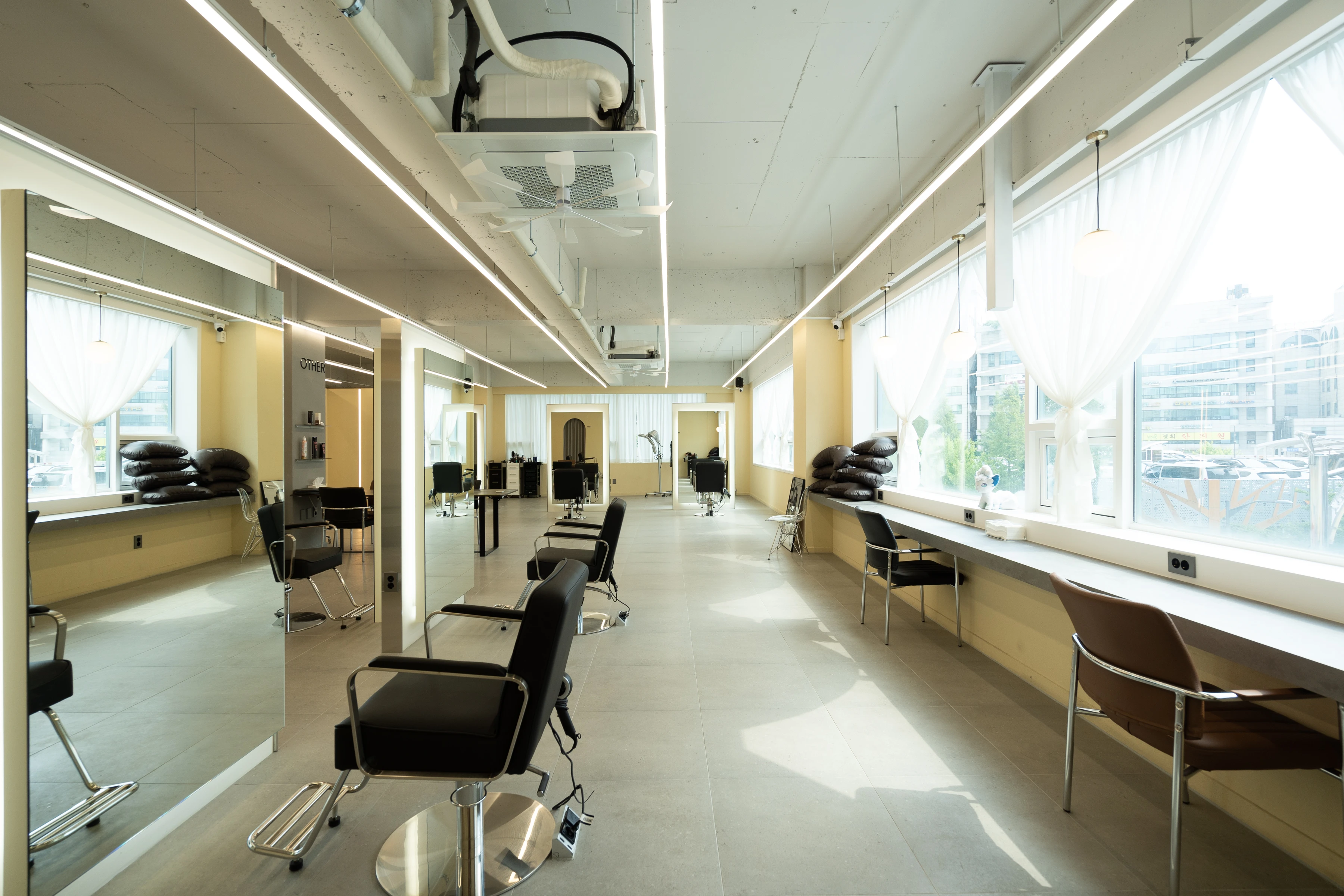 아더비 헤어샵 image 5